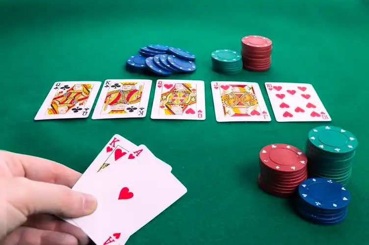 76jl Casino live dealer table interface on desktop